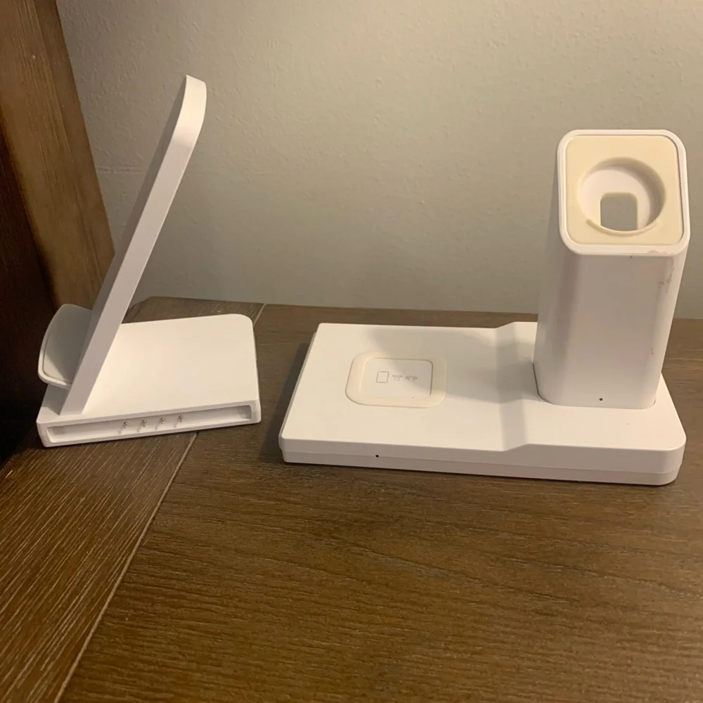 White 3 in 1 fast charger